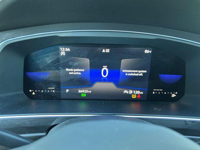 Photo of 2022 Gray Volkswagen Tiguan