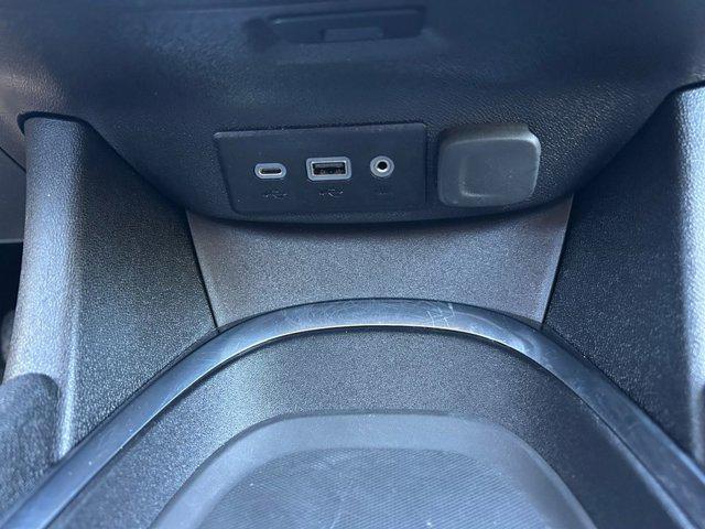 Photo of 2020 Summit White Chevrolet Malibu