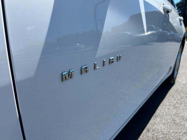 Photo of 2020 Summit White Chevrolet Malibu