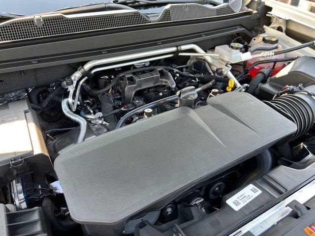 Photo of 2026 Summit White Chevrolet Colorado