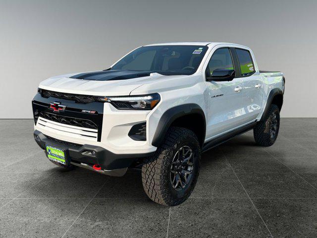 Photo of 2026 Summit White Chevrolet Colorado