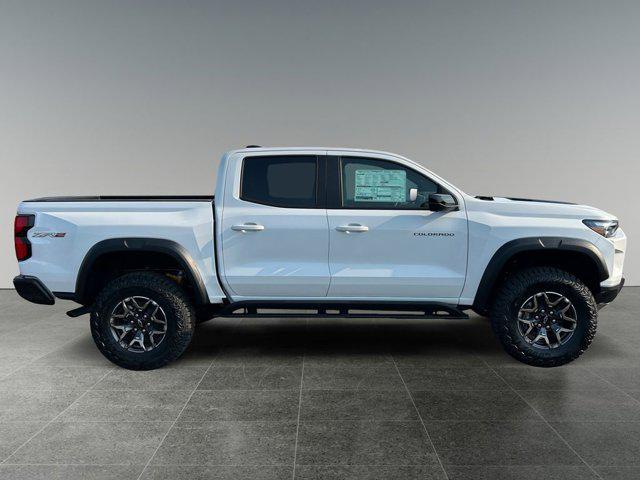 Photo of 2026 Summit White Chevrolet Colorado