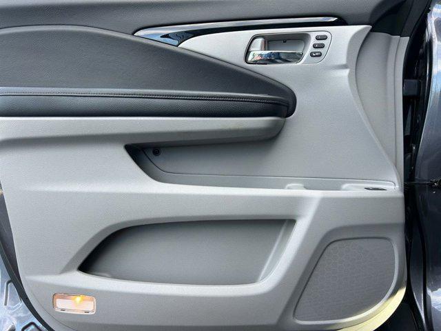 Photo of 2021 Gray Honda Pilot