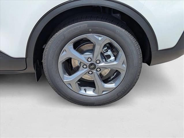 Photo of 2025 Star White Metallic Tri-Coat Ford Escape