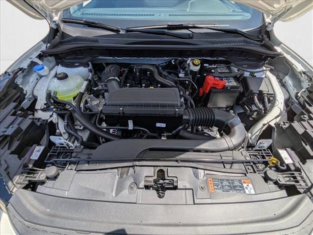 Photo of 2025 Star White Metallic Tri-Coat Ford Escape