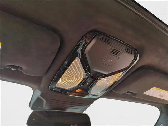 Photo of 2026 Mineral White Metallic BMW X7