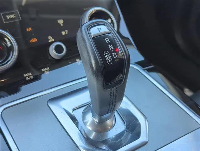 Photo of 2023 Fuji White Land Rover Range Rover Evoque