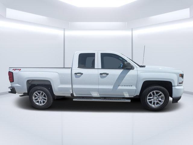 Photo of 2018 Summit White Chevrolet Silverado 1500