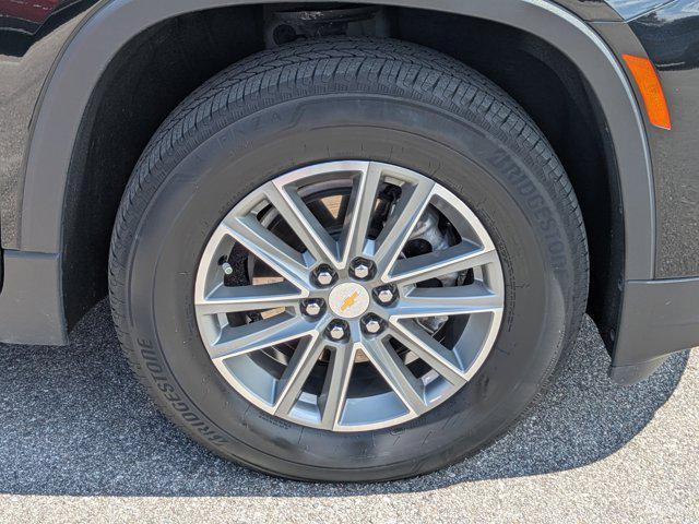 Photo of 2023 Mosaic Black Metallic Chevrolet Traverse