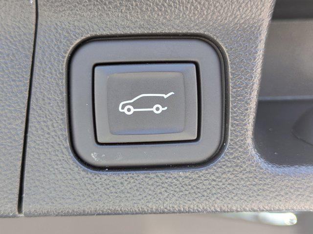 Photo of 2023 Summit White GMC Acadia