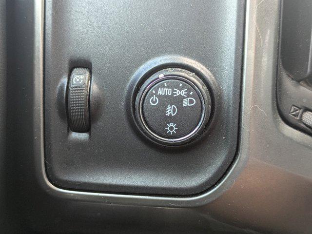 Photo of 2018 Deep Ocean Blue Metallic Chevrolet Silverado 1500