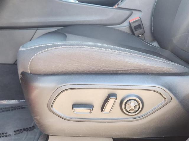 Photo of 2023 Velvet Red Pearlcoat Jeep Grand Cherokee L