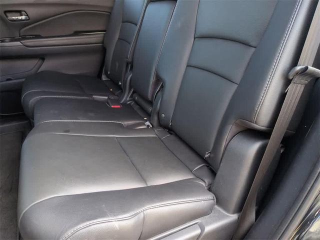 Photo of 2020 Crystal Black Pearl Honda Pilot
