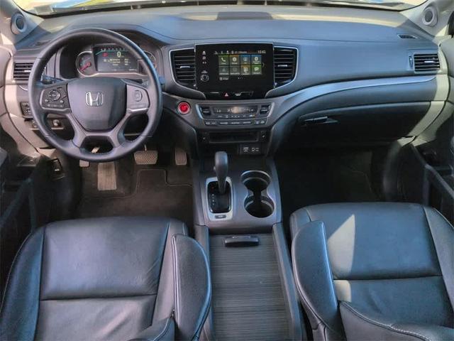 Photo of 2020 Crystal Black Pearl Honda Pilot