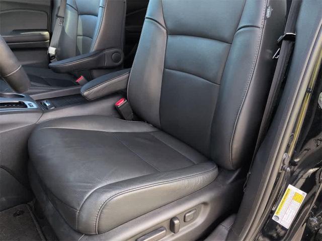 Photo of 2020 Crystal Black Pearl Honda Pilot