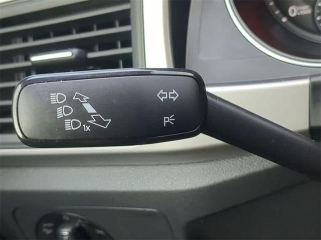 Photo of 2020 Pyrite Silver Metallic Volkswagen Atlas Cross Sport