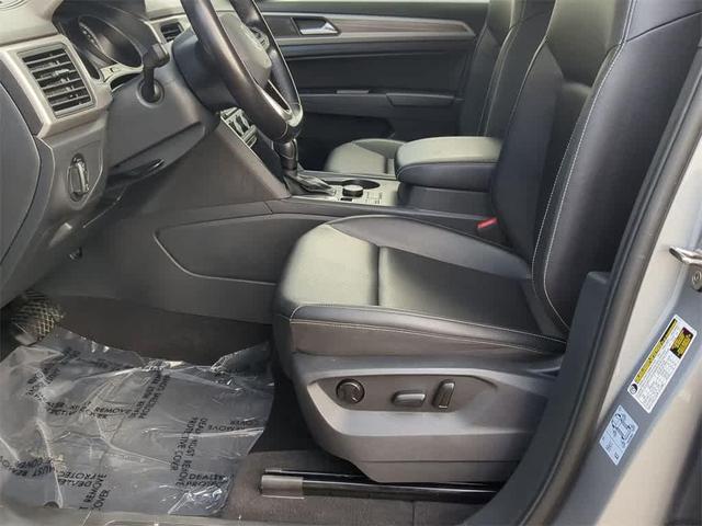 Photo of 2020 Pyrite Silver Metallic Volkswagen Atlas Cross Sport