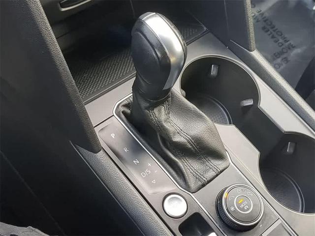 Photo of 2020 Pyrite Silver Metallic Volkswagen Atlas Cross Sport