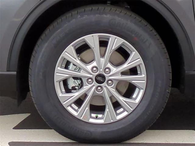 Photo of 2025 Carbonized Gray Metallic Ford Escape