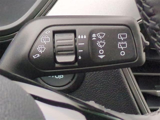 Photo of 2025 Carbonized Gray Metallic Ford Escape
