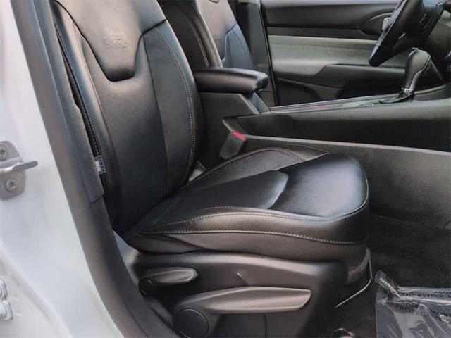 Photo of 2022 Bright White Clearcoat Jeep Compass