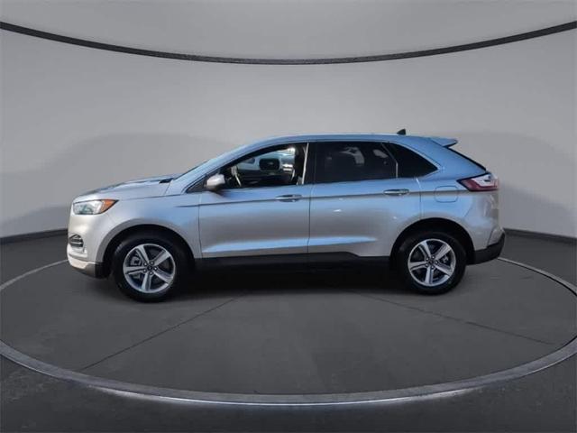 Photo of 2023 Iconic Silver Metallic Ford Edge