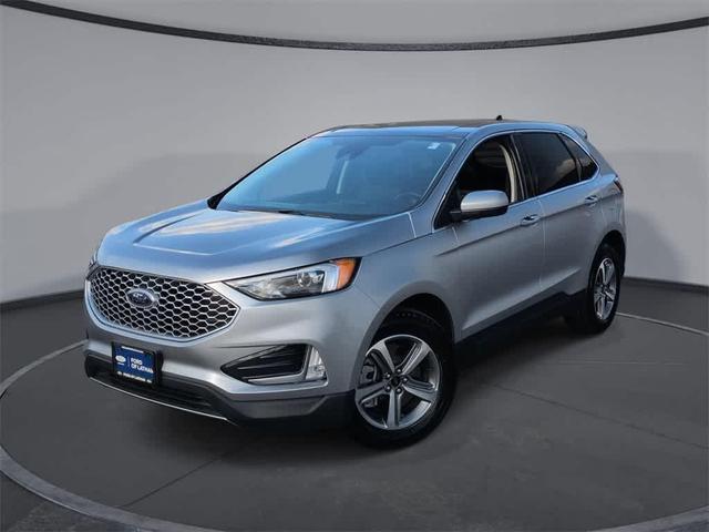 Photo of 2023 Iconic Silver Metallic Ford Edge