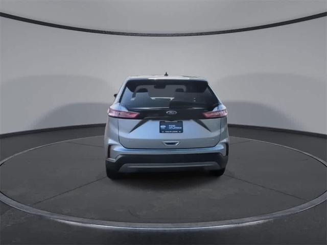 Photo of 2023 Iconic Silver Metallic Ford Edge