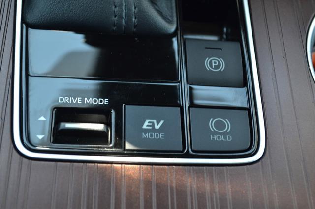 Photo of 2021 Celestial Silver Metallic Toyota Sienna