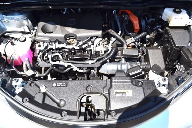 Photo of 2021 Celestial Silver Metallic Toyota Sienna