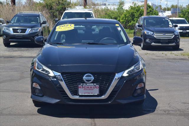 Photo of 2021 Super Black Nissan Altima