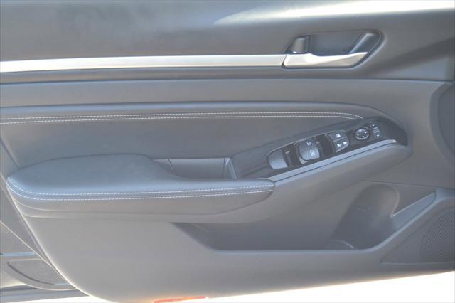 Photo of 2021 Super Black Nissan Altima