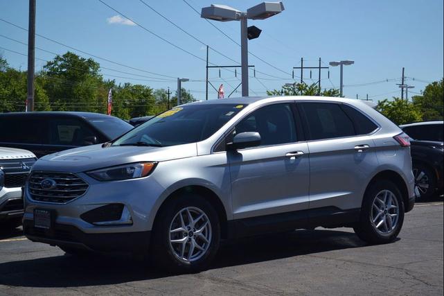 Photo of 2022 Iconic Silver Metallic Ford Edge