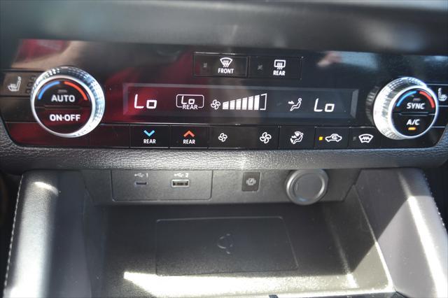 Photo of 2024 Black Diamond Mitsubishi Outlander