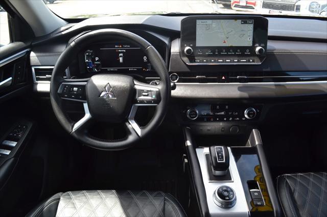 Photo of 2024 Black Diamond Mitsubishi Outlander