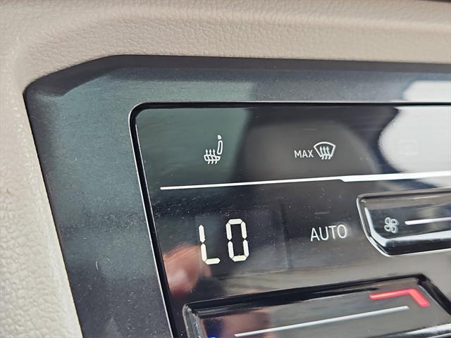 Photo of 2022 Atlantic Blue Metallic Volkswagen Tiguan