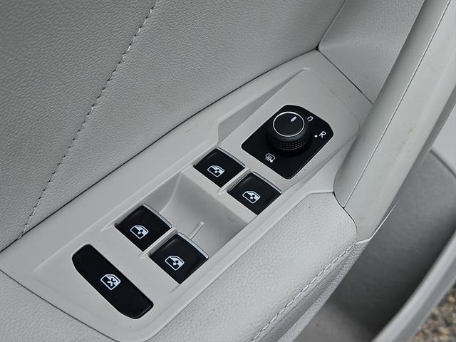 Photo of 2022 Atlantic Blue Metallic Volkswagen Tiguan