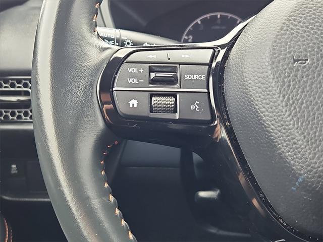 Photo of 2023 Platinum White Pearl Honda HR-V