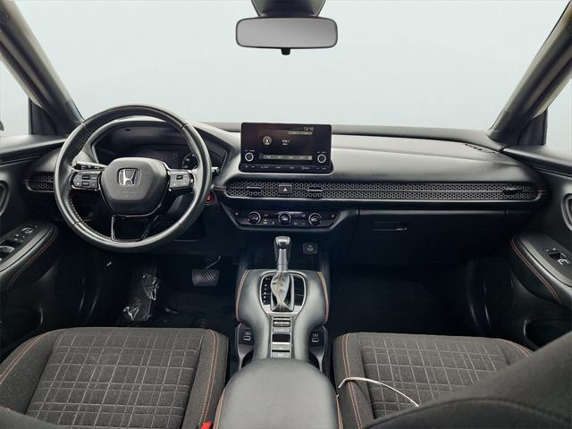Photo of 2023 Platinum White Pearl Honda HR-V