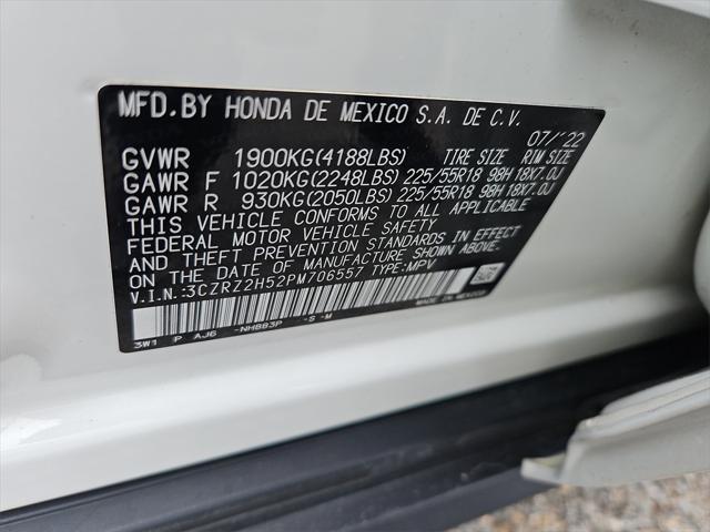 Photo of 2023 Platinum White Pearl Honda HR-V