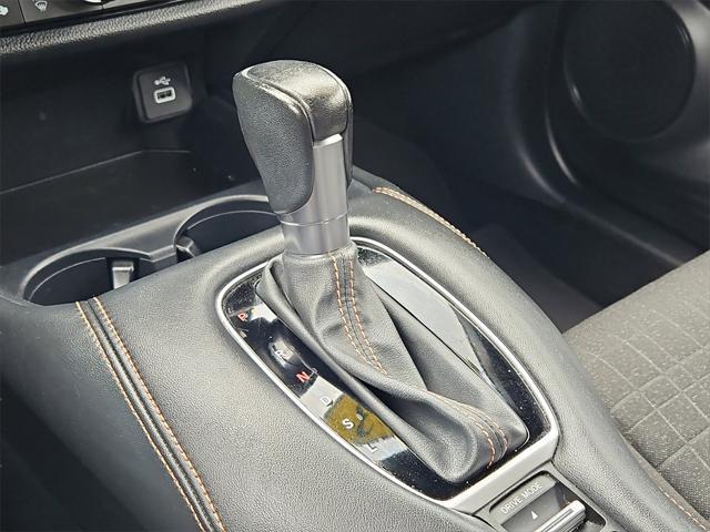 Photo of 2023 Platinum White Pearl Honda HR-V