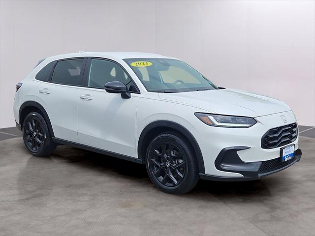 Photo of 2023 Platinum White Pearl Honda HR-V
