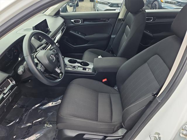 Photo of 2024 Platinum Honda Civic