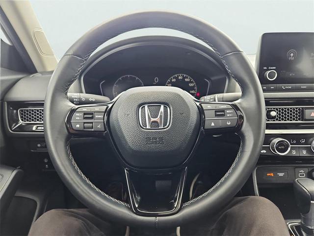 Photo of 2024 Platinum Honda Civic