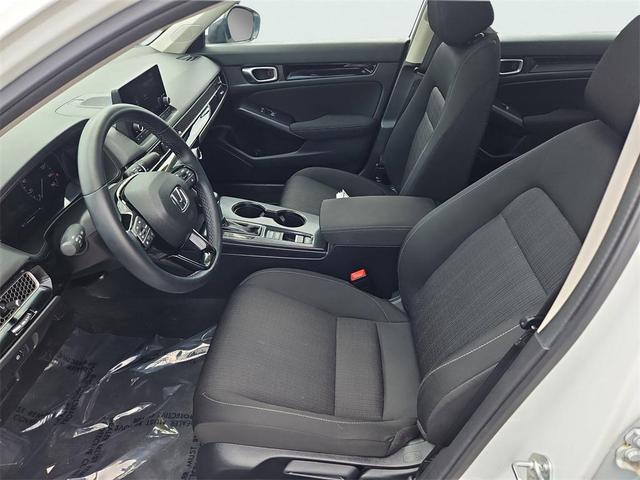 Photo of 2024 Platinum Honda Civic