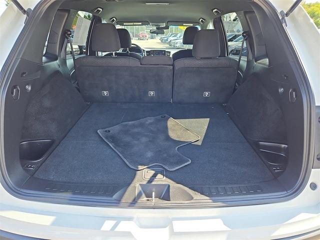 Photo of 2021 Platinum White Pearl Honda Passport