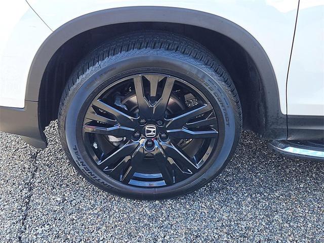 Photo of 2021 Platinum White Pearl Honda Passport
