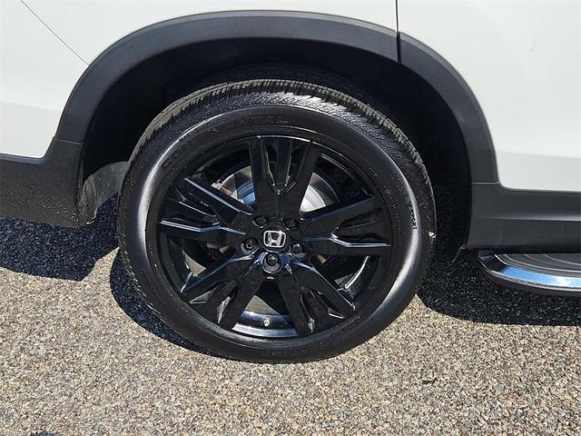 Photo of 2021 Platinum White Pearl Honda Passport