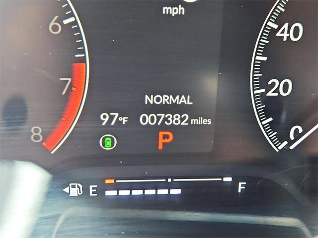 Photo of 2025 Platinum Honda Civic