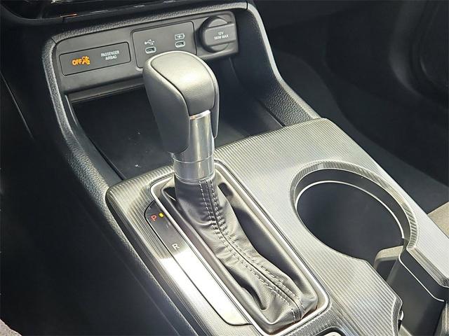 Photo of 2025 Platinum Honda Civic